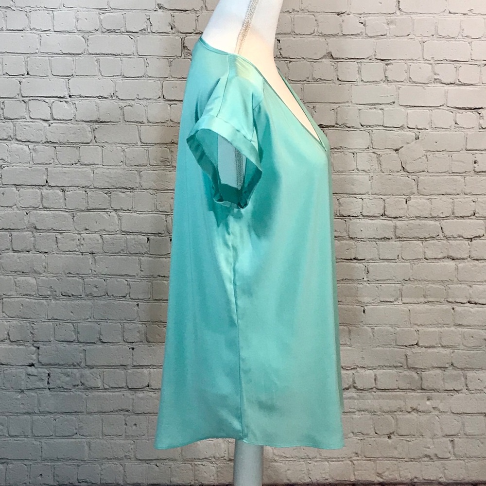 ♥️Express short sleeve blouse top turquoise sz L - Picture 8 of 8